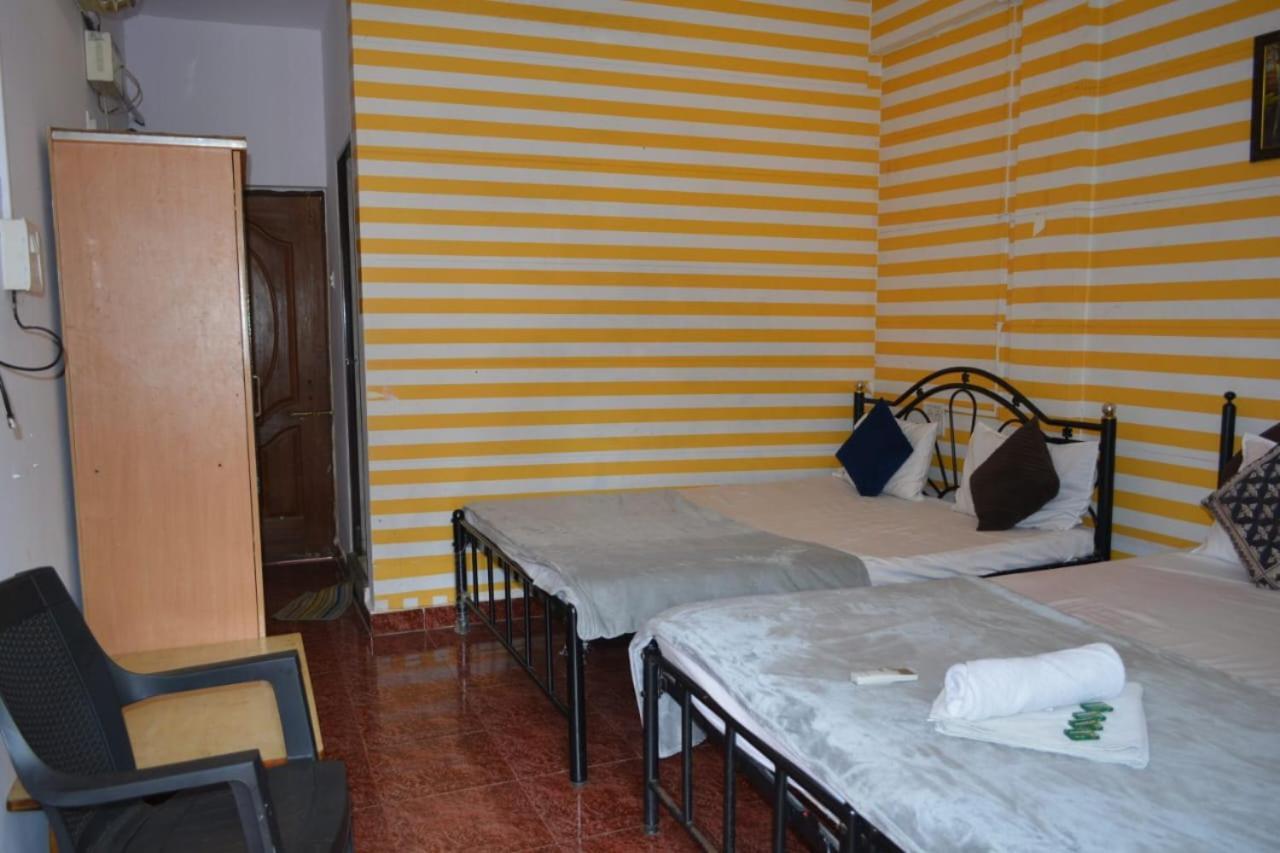 Esther Guest House Calangute Kamer foto