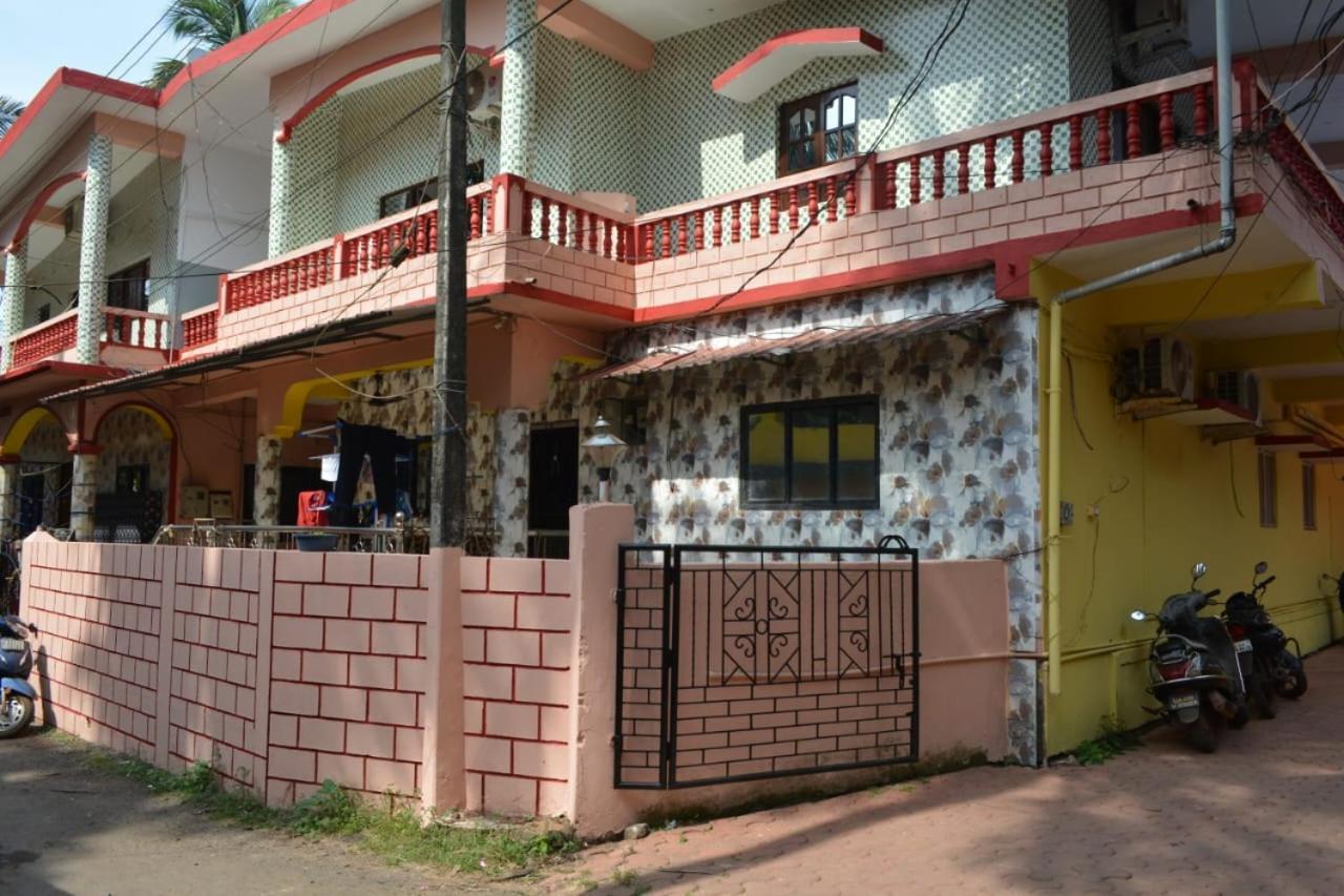 Esther Guest House Calangute Buitenkant foto